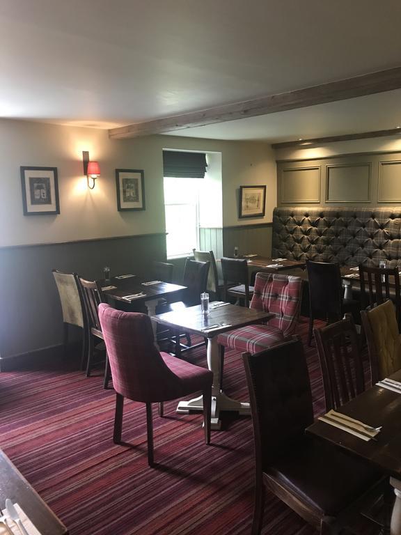 Riccarton Inn Currie Екстериор снимка
