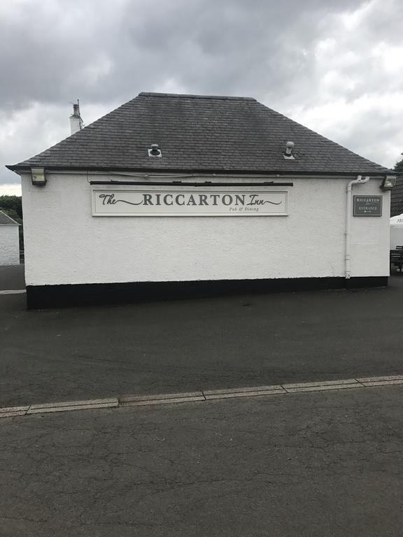 Riccarton Inn Currie Екстериор снимка